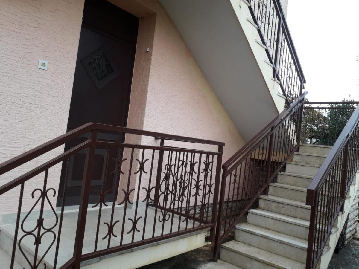 Apartments Santa Barbara Biograd Na Moru Exterior foto