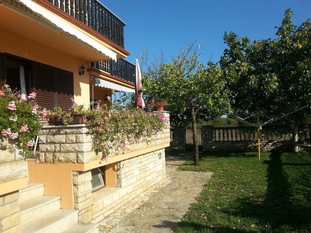 Apartments Santa Barbara Biograd Na Moru Exterior foto