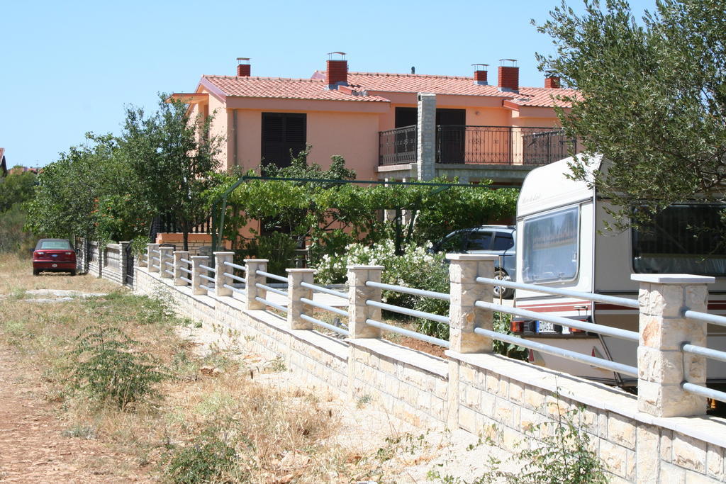 Apartments Santa Barbara Biograd Na Moru Exterior foto