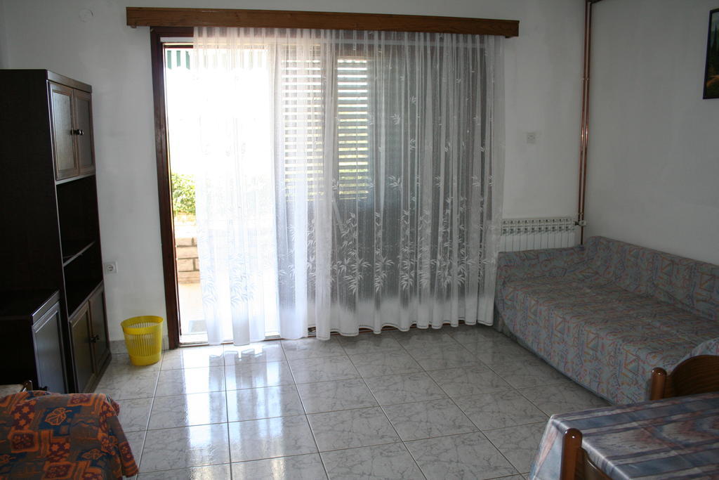 Apartments Santa Barbara Biograd Na Moru Quarto foto